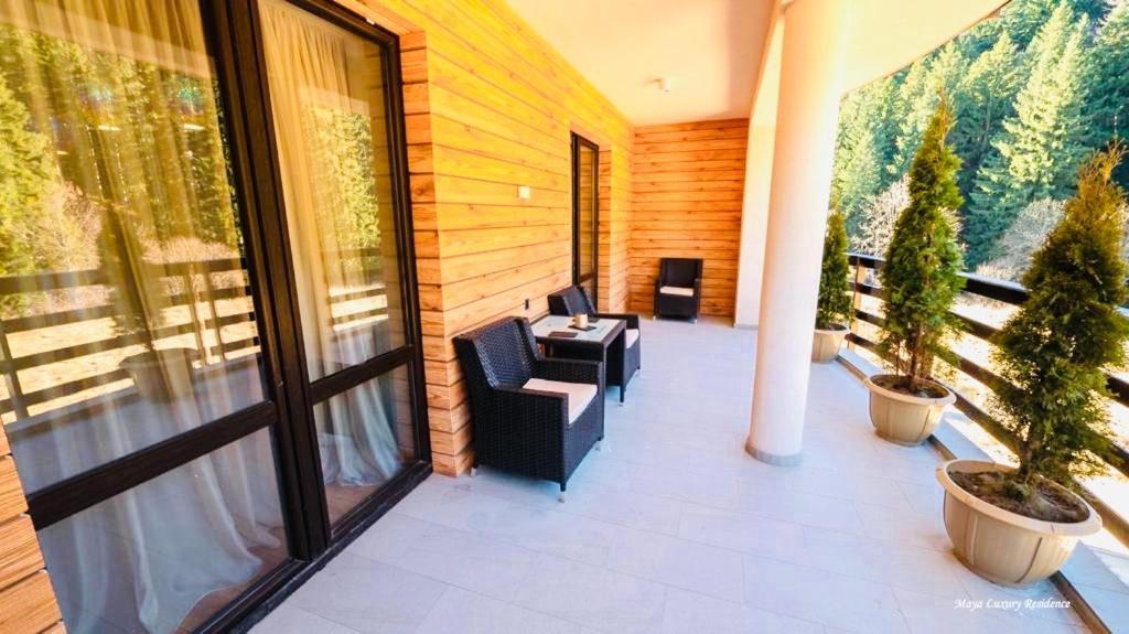 Maya Luxury Residence ポイアナ・ブラショフ エクステリア 写真